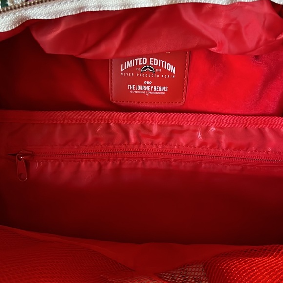 Sprayground large backpack - Picture 4 of 6